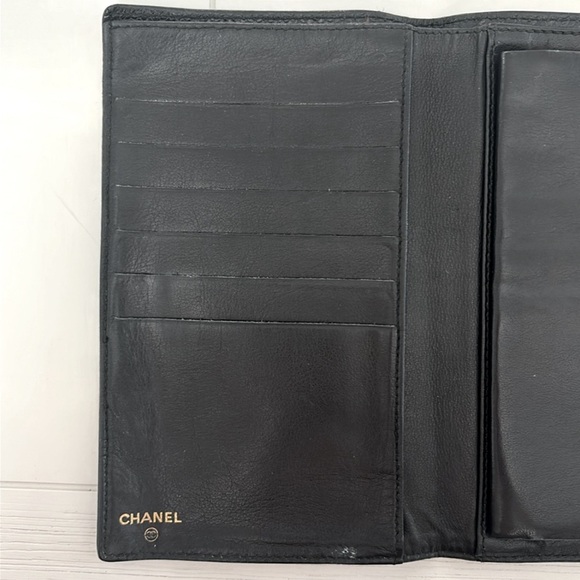 Chanel Black Leather Caviar Interlocking CC Long Bi-fold Wallet - Picture 5 of 17